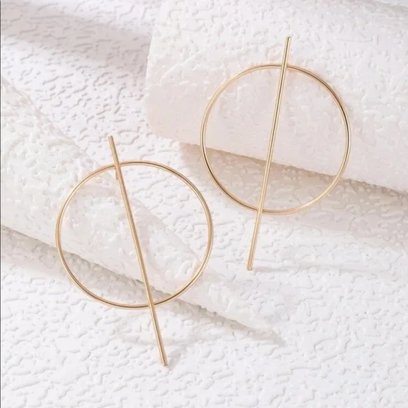 Gold Geometric Stud Earrings Brand New! - Picture 2 of 5